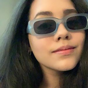 Meet your Posher, Ana victoria